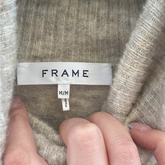 ✨Cashmere Sweater - Picture 2 of 2